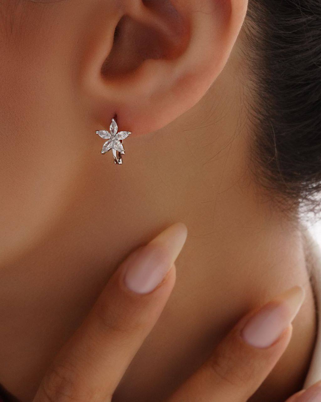 گوشواره نقره گل جواهری خارجی 0296